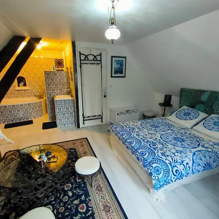 Maison D'hôte Privatisée Avec Piscine Et Jacuzzis 15 Pers Max *