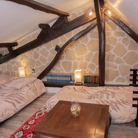 Maison D'hôte Privatisée Avec Piscine Et Jacuzzis 15 Pers Max Villa