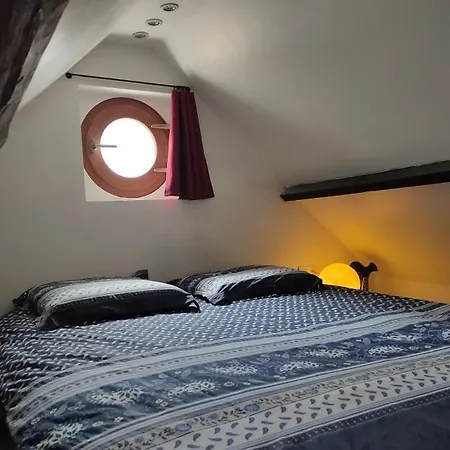 Maison D'hôte Privatisée Avec Piscine Et Jacuzzis 15 Pers Max Villa